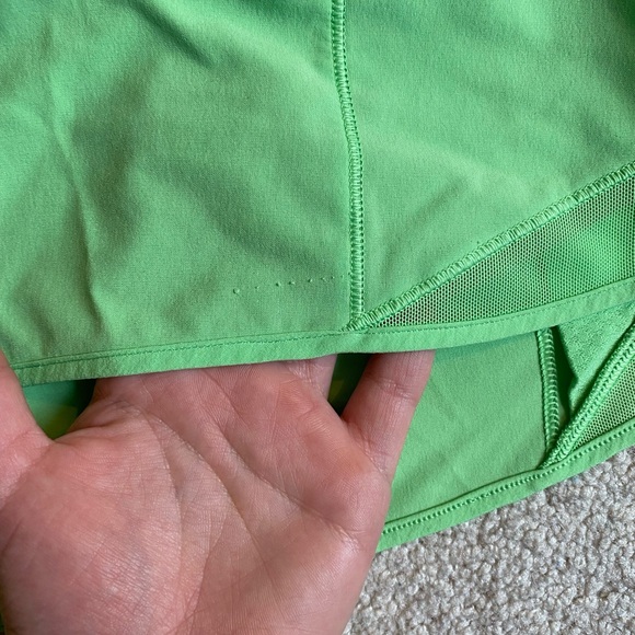 Lululemon Hotty Hot High Rise 4 Inch Shorts - Picture 4 of 5